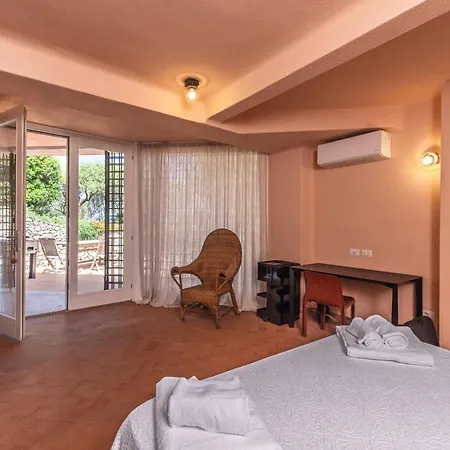 Вилла S'incantu Portobello